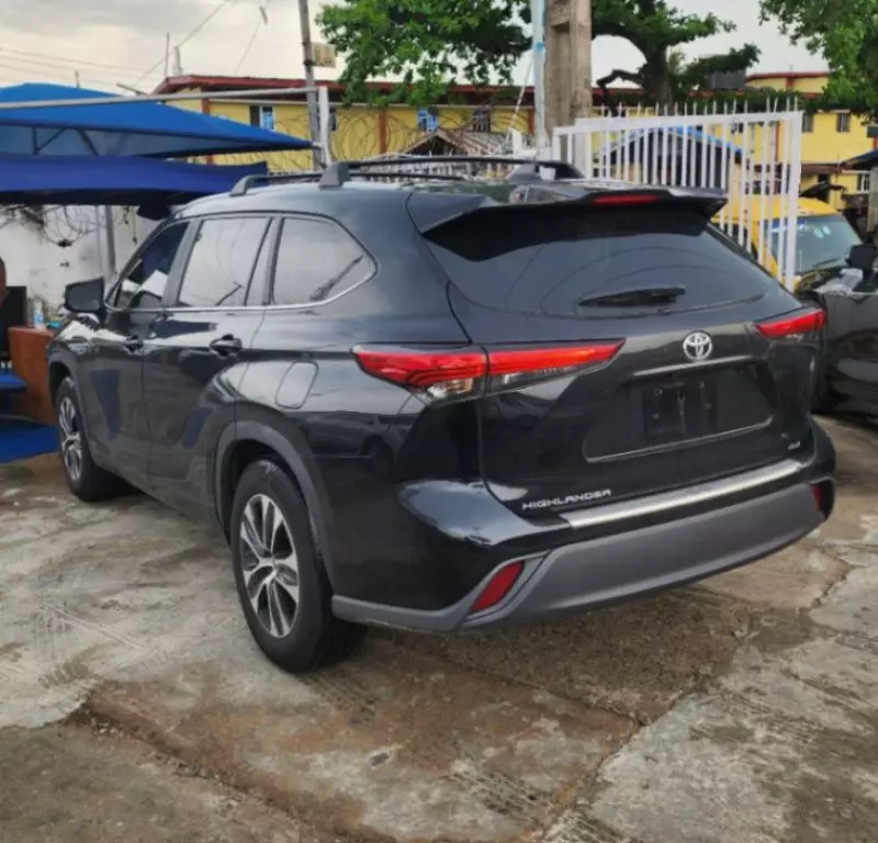 Toyota Highlander   - 2023