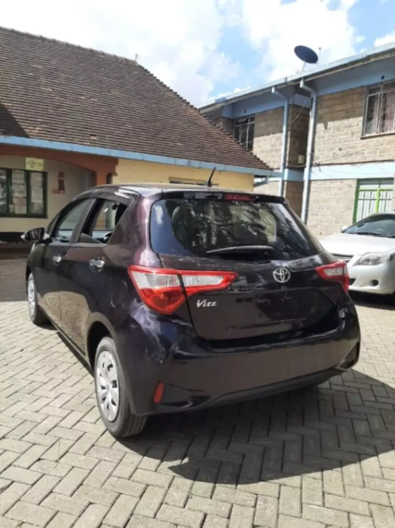 Toyota Vitz   - 2018