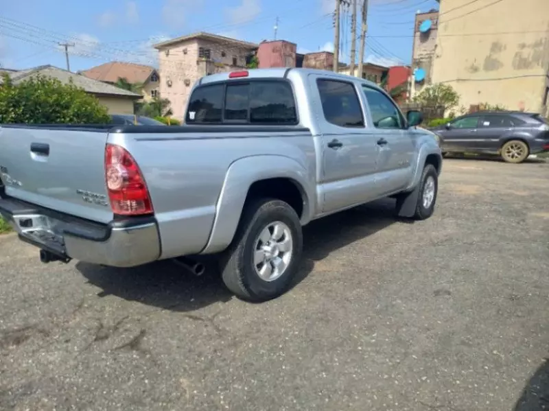 Toyota Tacoma   - 2013