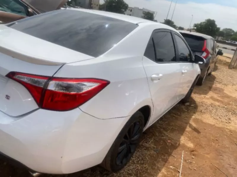 Toyota Corolla - 2013