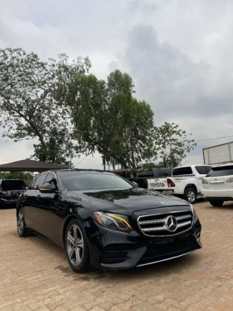 Mercedes-Benz E 300   - 2018