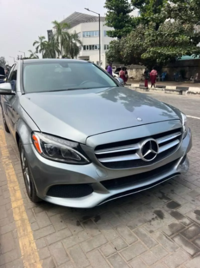 Mercedes-Benz C 300   - 2015