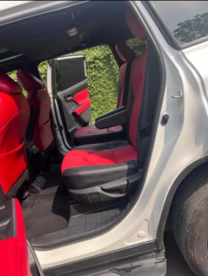 Toyota Highlander   - 2022