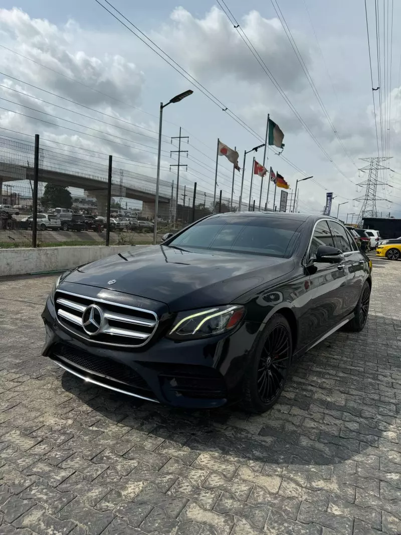 Mercedes-Benz E 300   - 2018