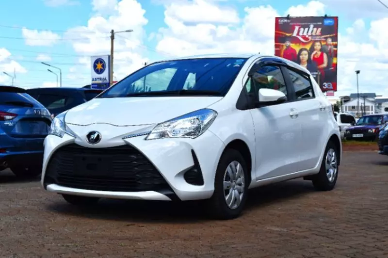 Toyota Vitz   - 2017
