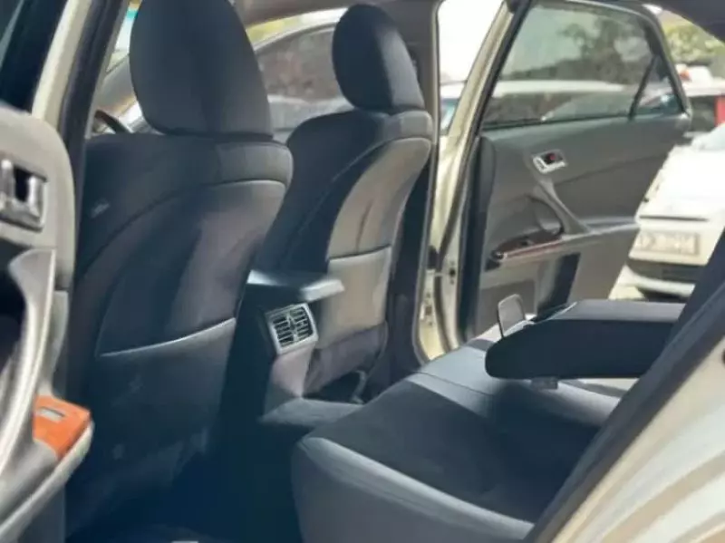 Toyota Mark X   - 2016