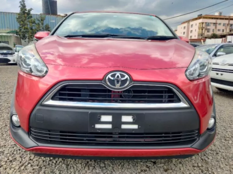 Toyota Sienta   - 2018
