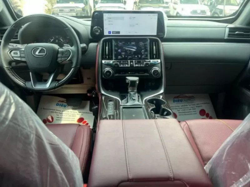 Lexus LX 600   - 2025