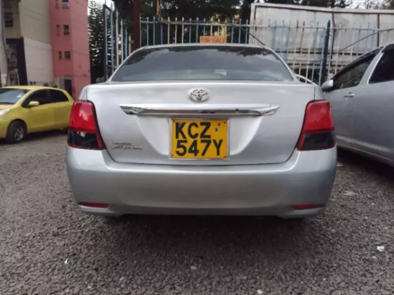 Toyota Axio    - 2013