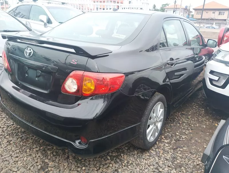 Toyota Corolla Sport   - 2009