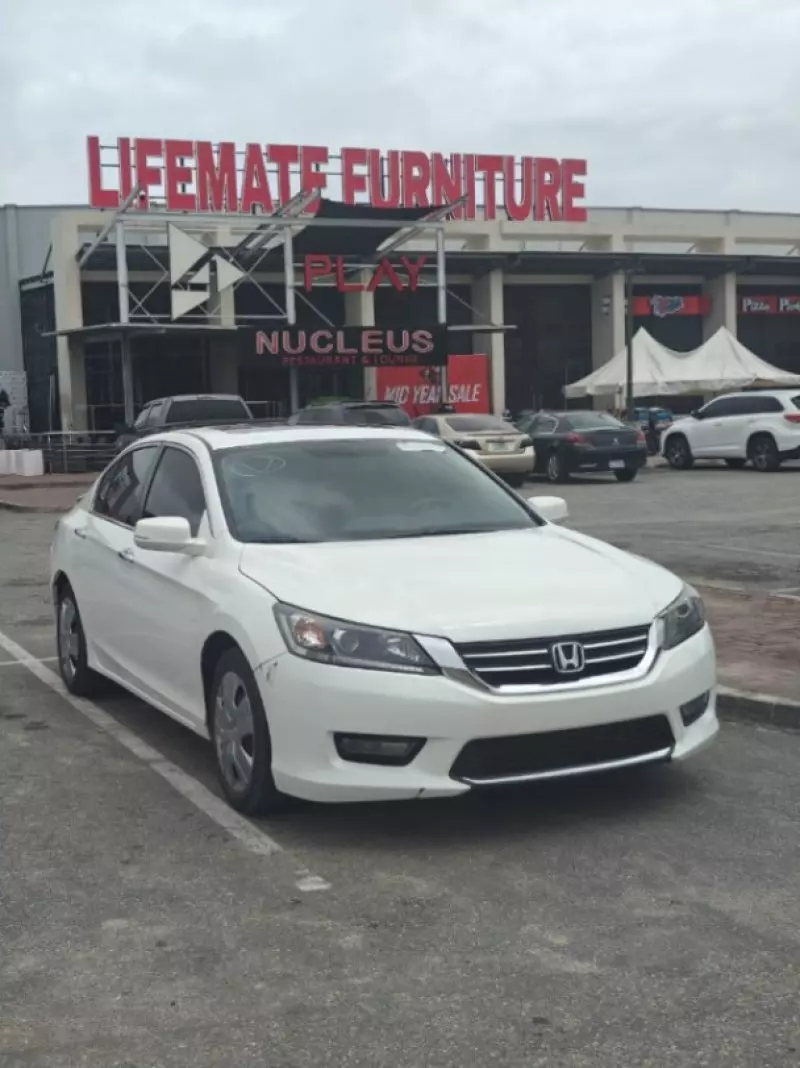 Honda Accord   - 2015