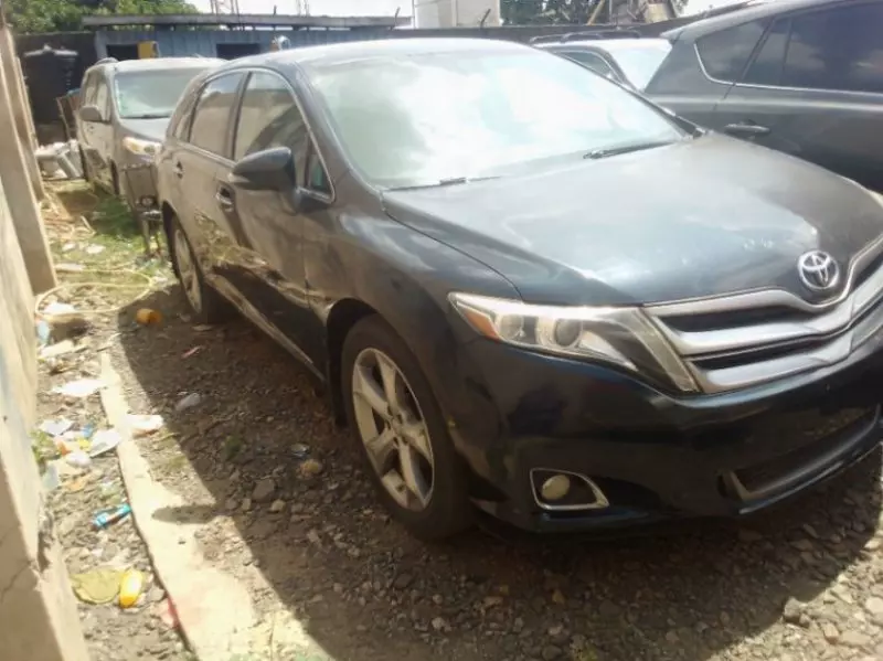 Toyota Venza   - 2013