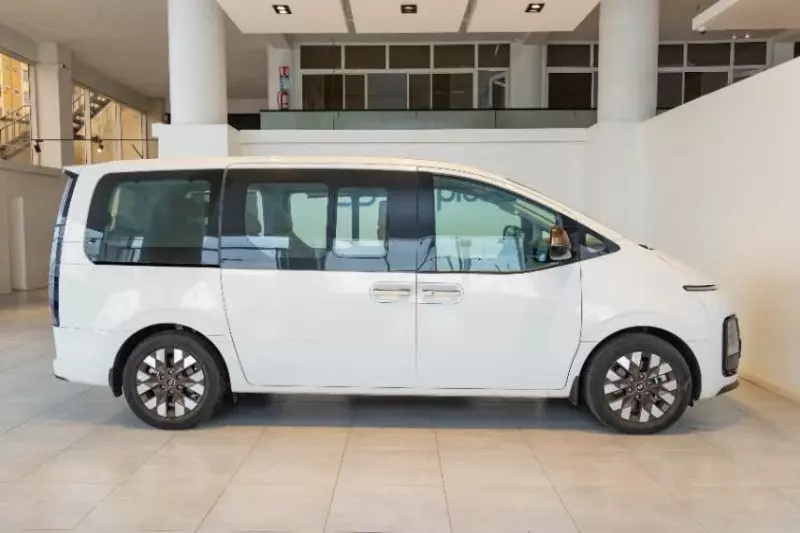 Hyundai Grand starex   - 2023