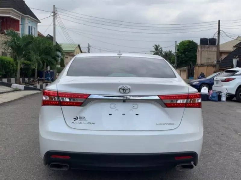 Toyota Avalon