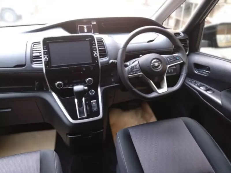 Nissan Serena Hybrid    - 2018