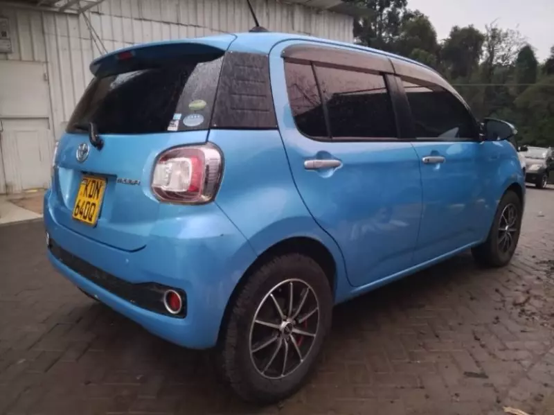 Toyota Passo   - 2016