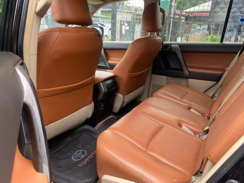 Toyota Landcruiser Prado   - 2012