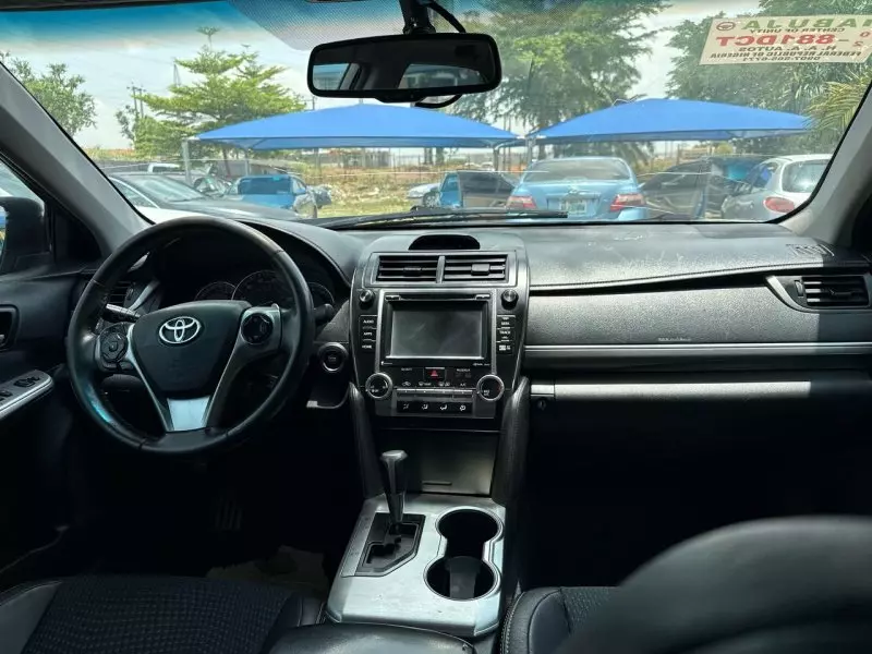 Toyota Camry - 2014