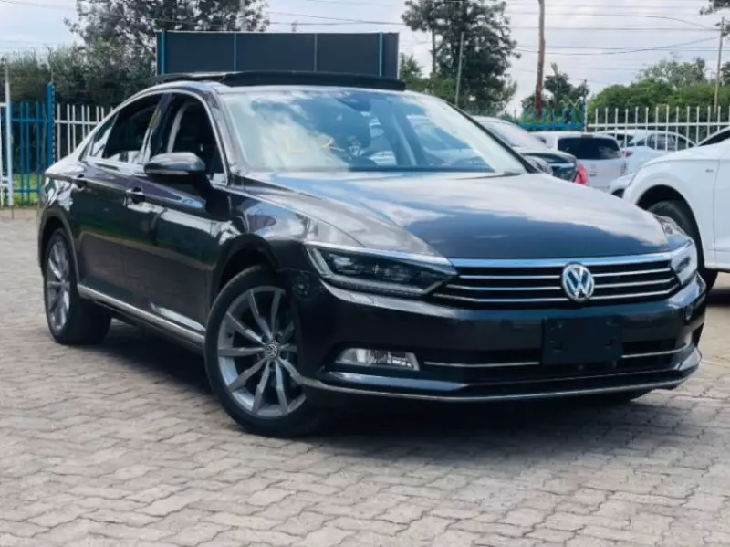 Volkswagen Passat   - 2018