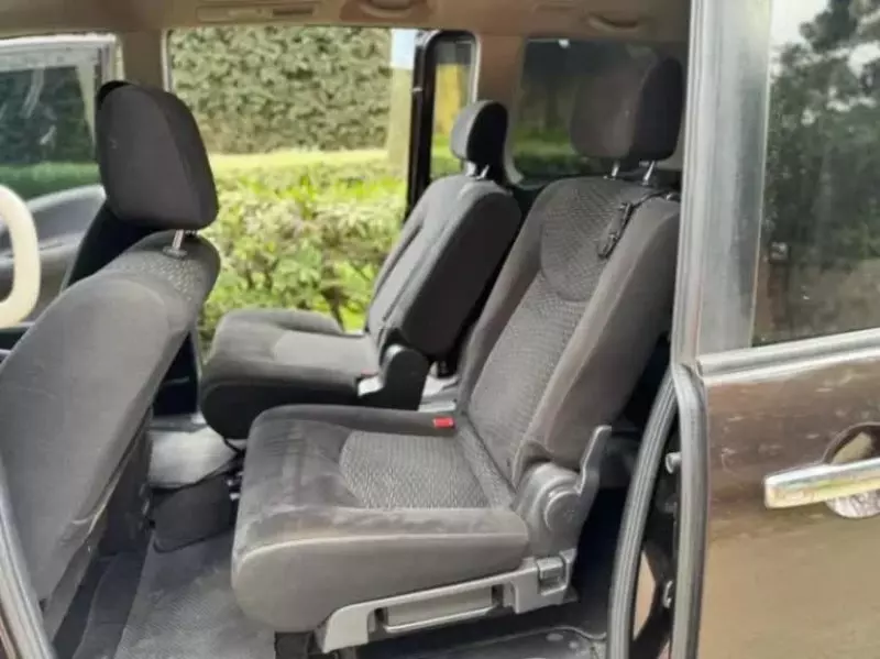 Nissan Serena Hybrid    - 2015