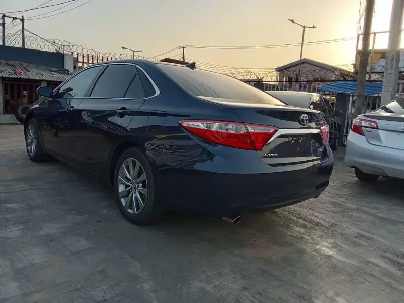 Toyota Camry   - 2015