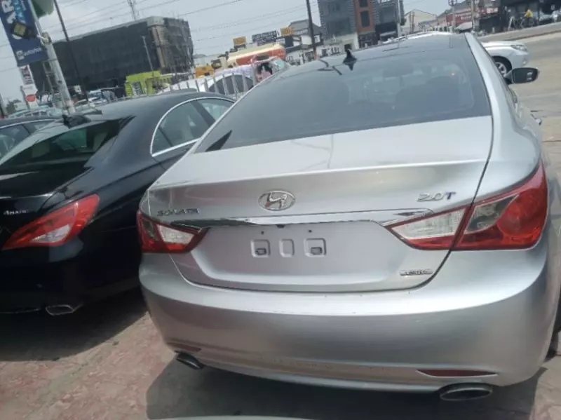 Hyundai Sonata - 2013