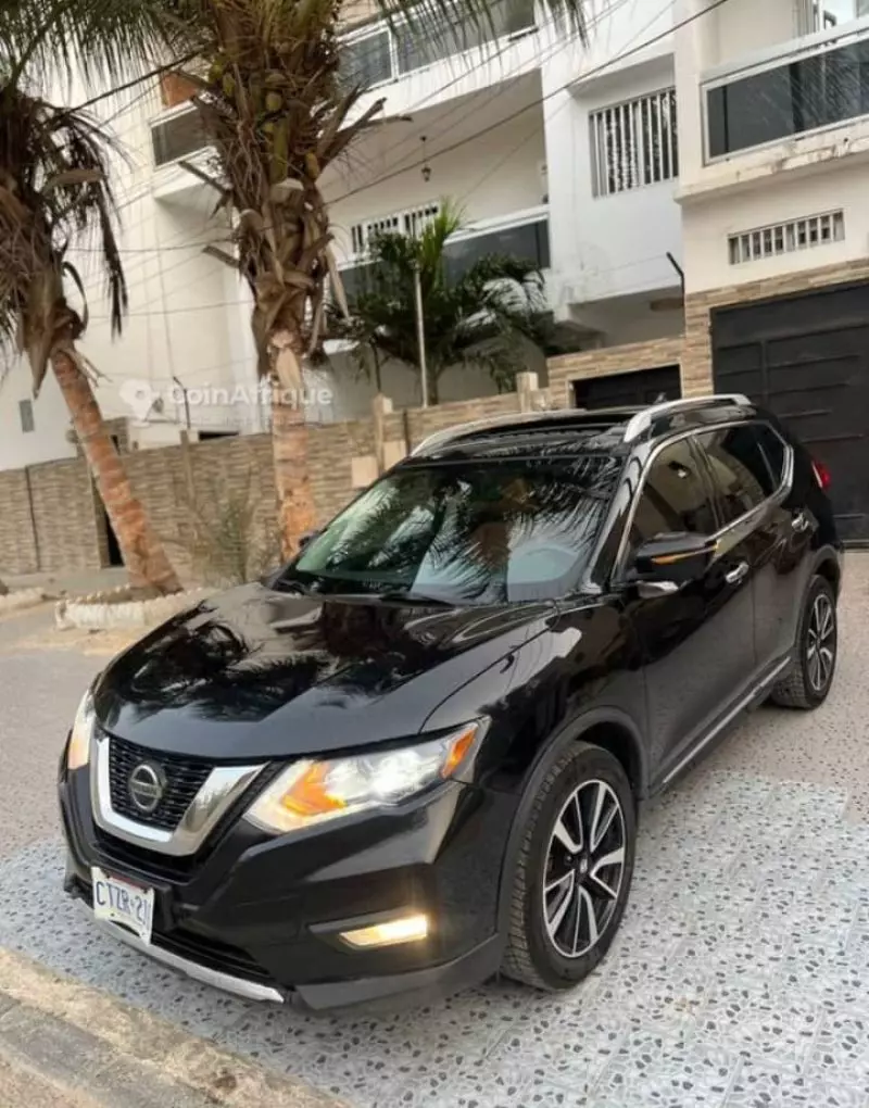 Nissan Rogue   - 2018