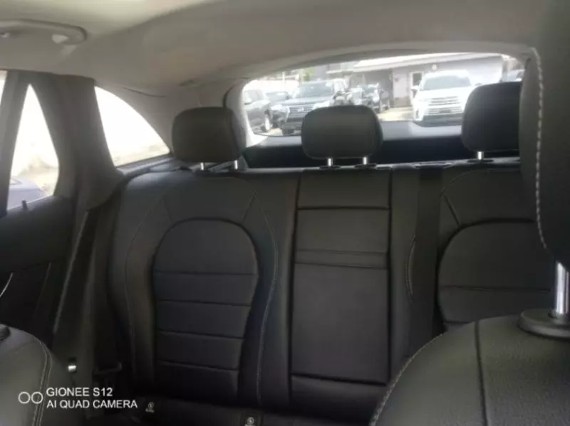 Mercedes-Benz GLC 300   - 2016