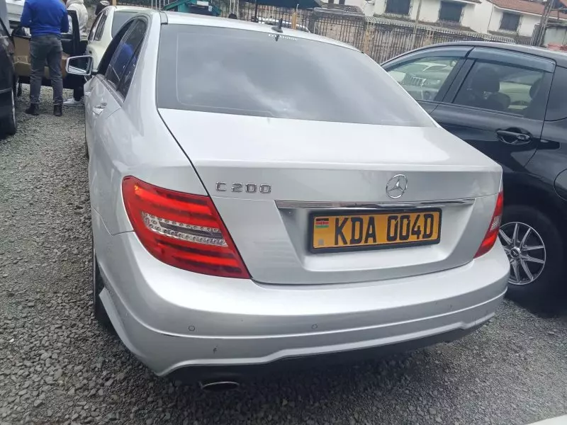 Mercedes-Benz C 200   - 2013