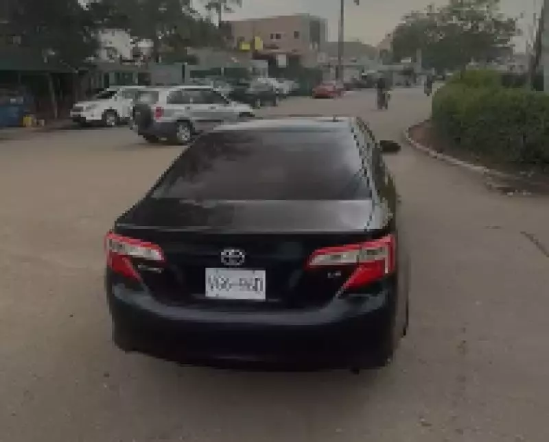 Toyota Camry   - 2012