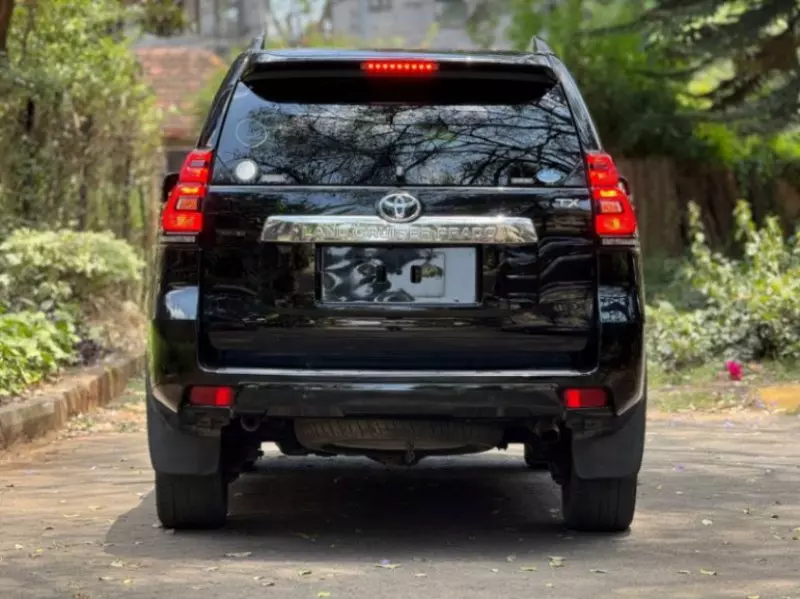 Toyota Land Cruiser   - 2018