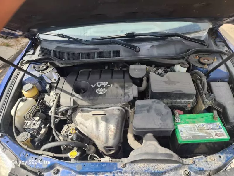 Toyota Camry   - 2010