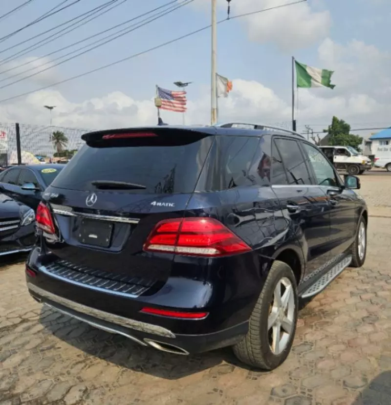 Mercedes-Benz GLE-Class   - 2016