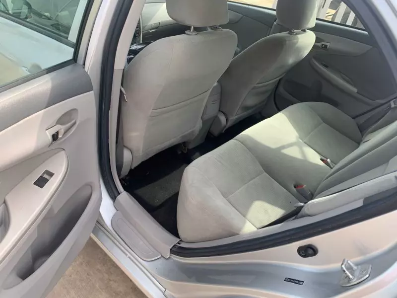 Toyota Corolla   - 2010