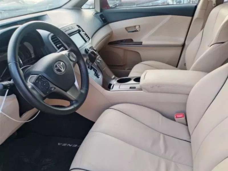 Toyota Venza   - 2014