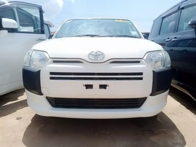 Toyota Probox    - 2016