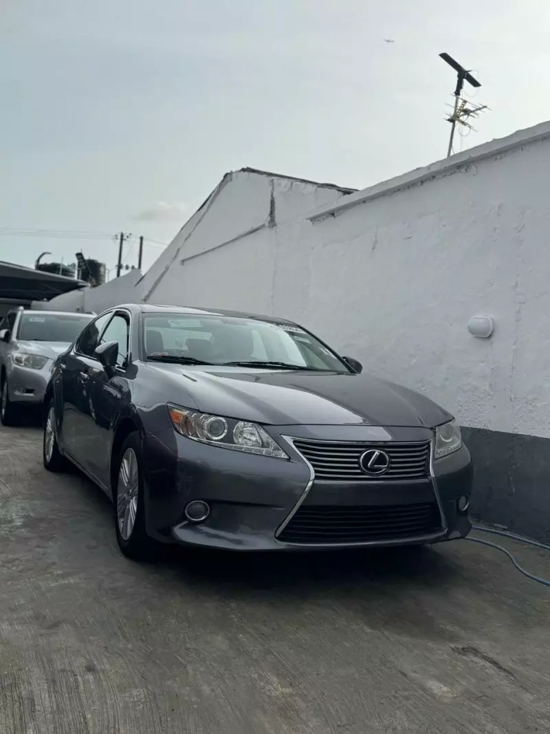 Lexus ES 350   - 2013