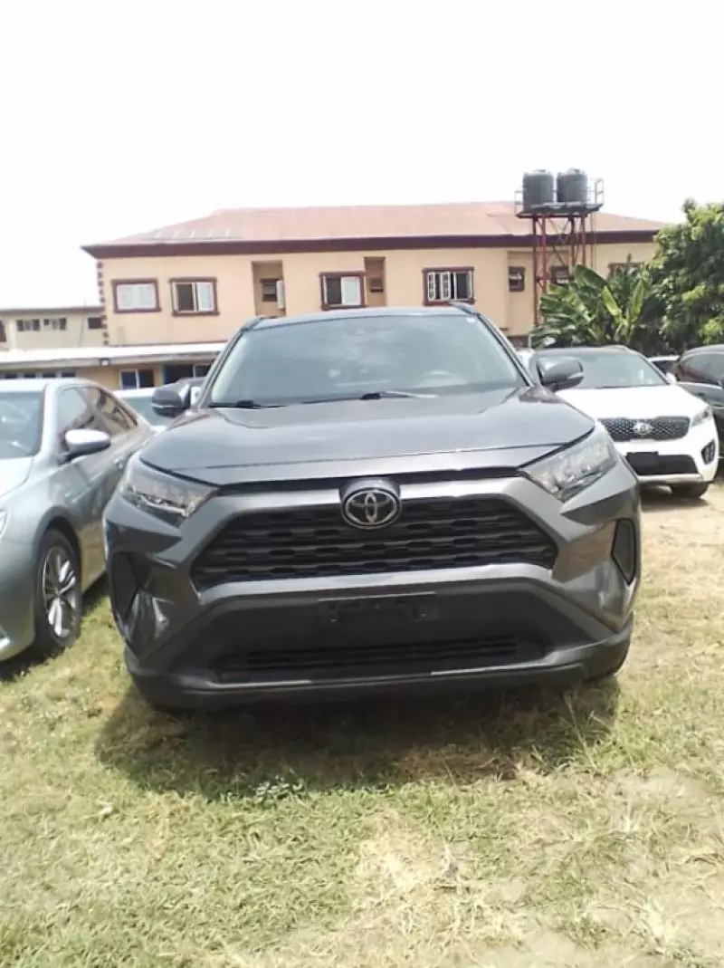 Toyota RAV4   - 2021