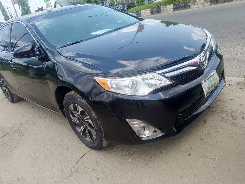 Toyota Camry   - 2013