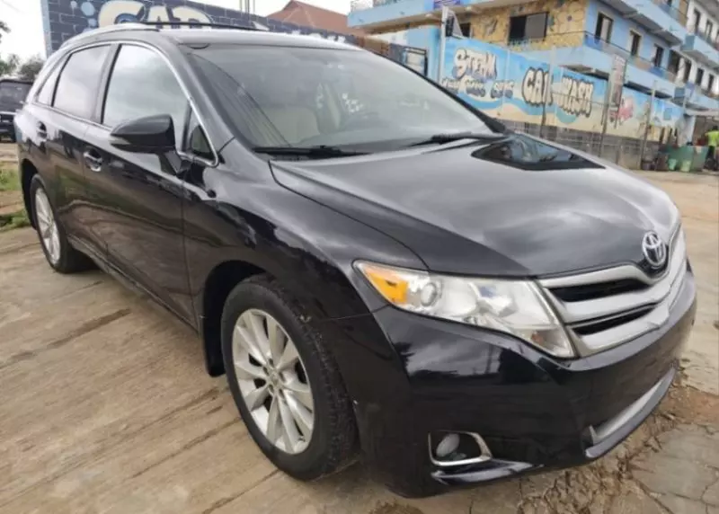 Toyota Venza   - 2013