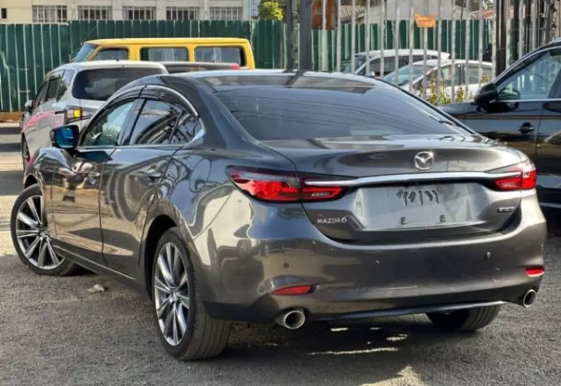 Mazda 6