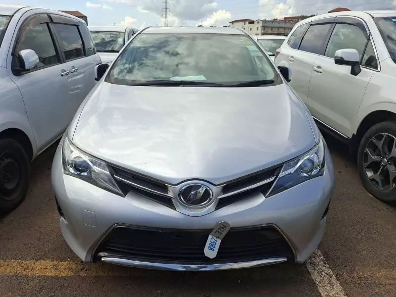 Toyota Auris   - 2014