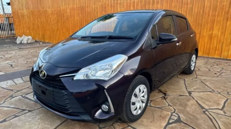 Toyota Vitz   - 2018