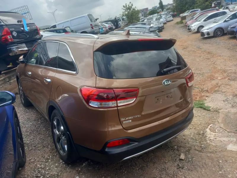 KIA Sorento   - 2015