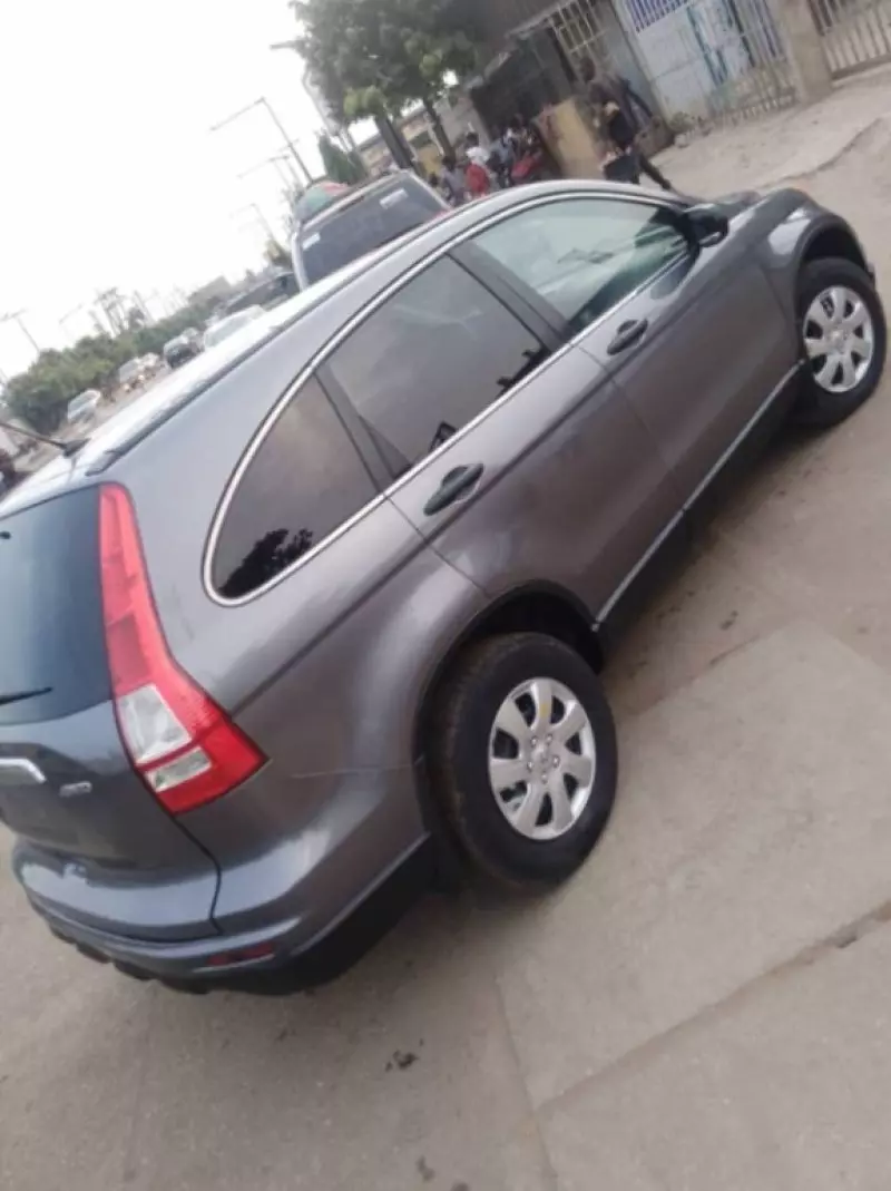 Honda CR-V   - 2010