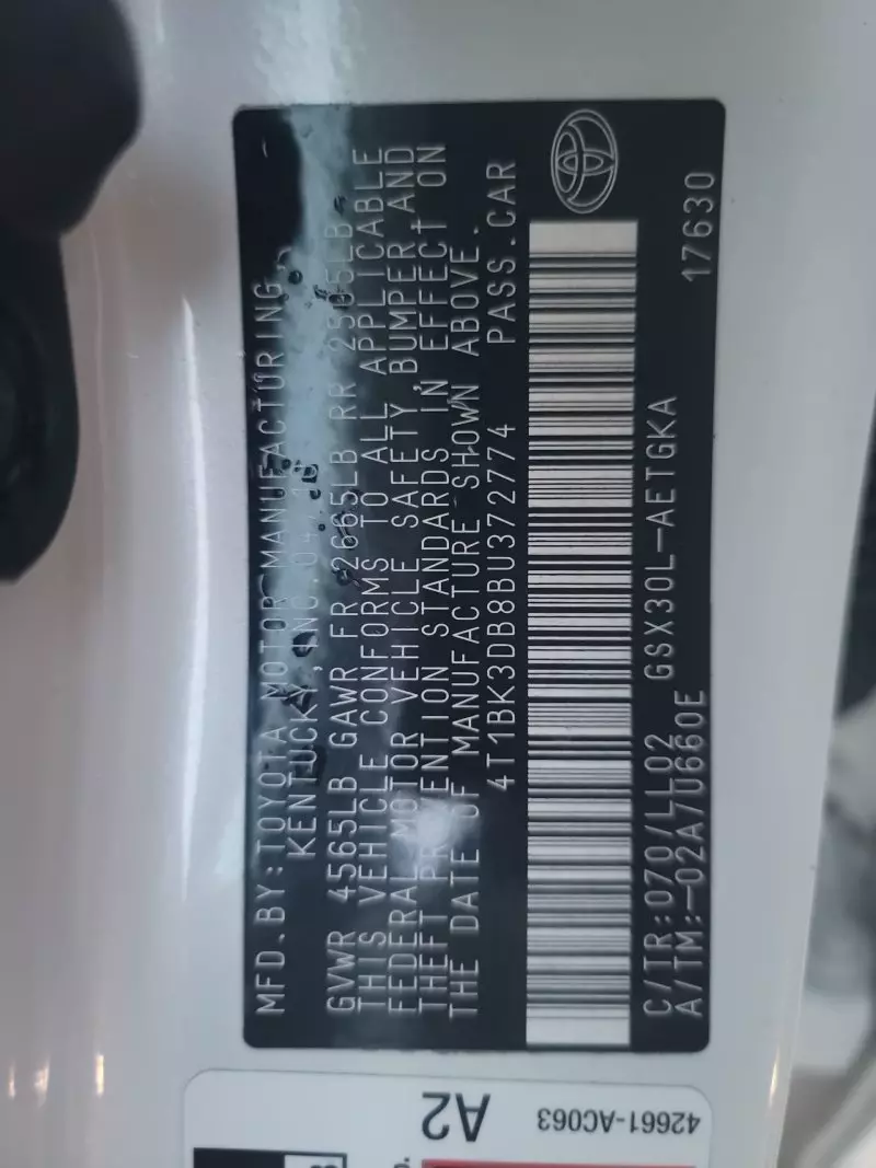 Toyota Avalon   - 2011