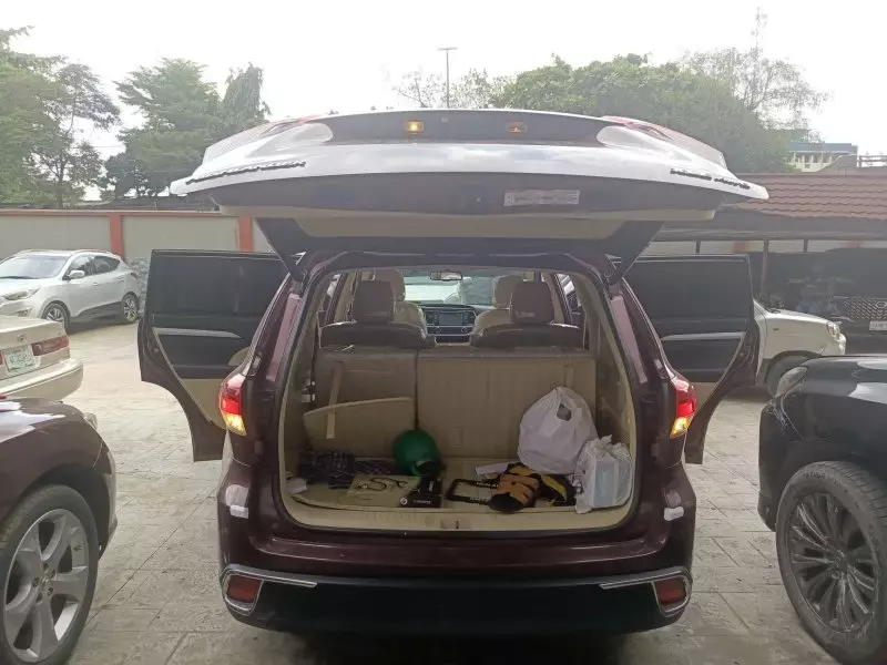 Toyota Highlander   - 2015