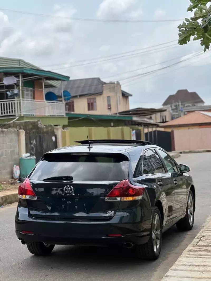 Toyota Venza   - 2013