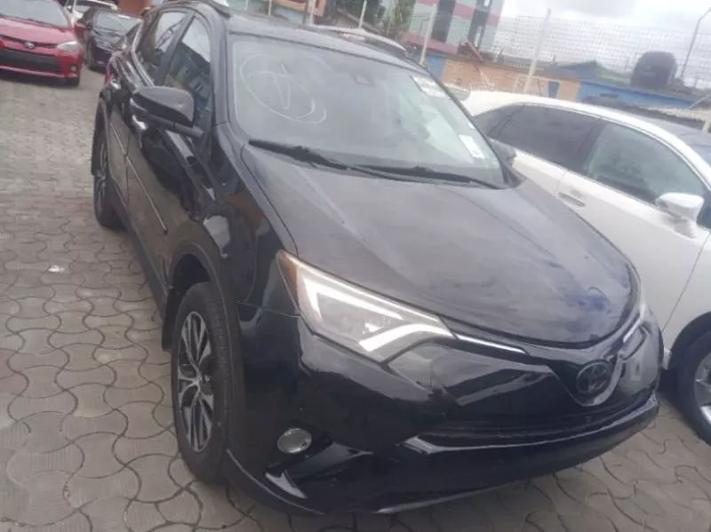 Toyota RAV 4   - 2016