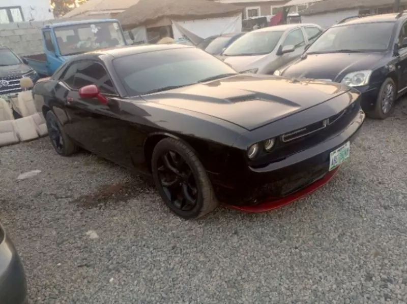 Dodge Challenger